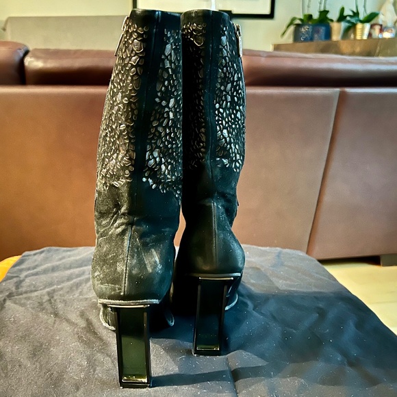 Vero Cuoio Black Suede Boots - Picture 4 of 5